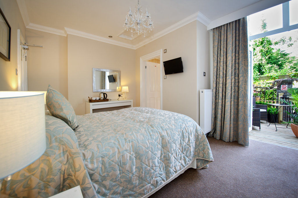 Cheshire Hospitality Ltd T\/A Lennox Lea Studios & Apartments Sale Exterior foto