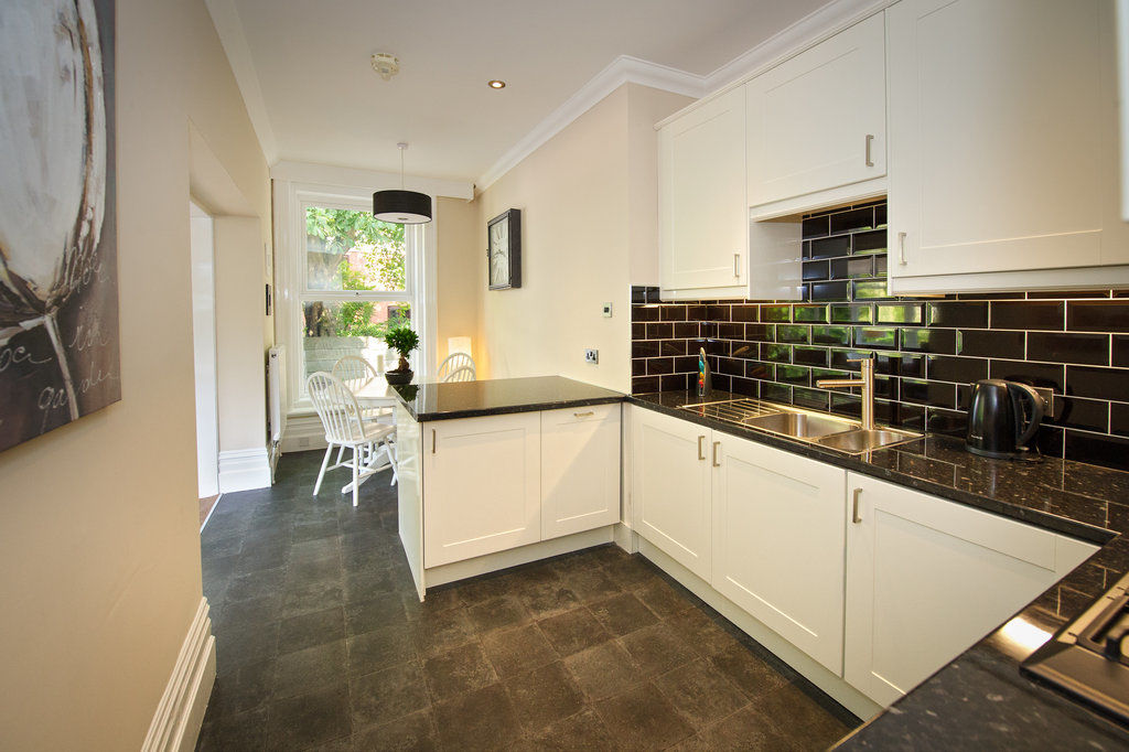 Cheshire Hospitality Ltd T\/A Lennox Lea Studios & Apartments Sale Exterior foto